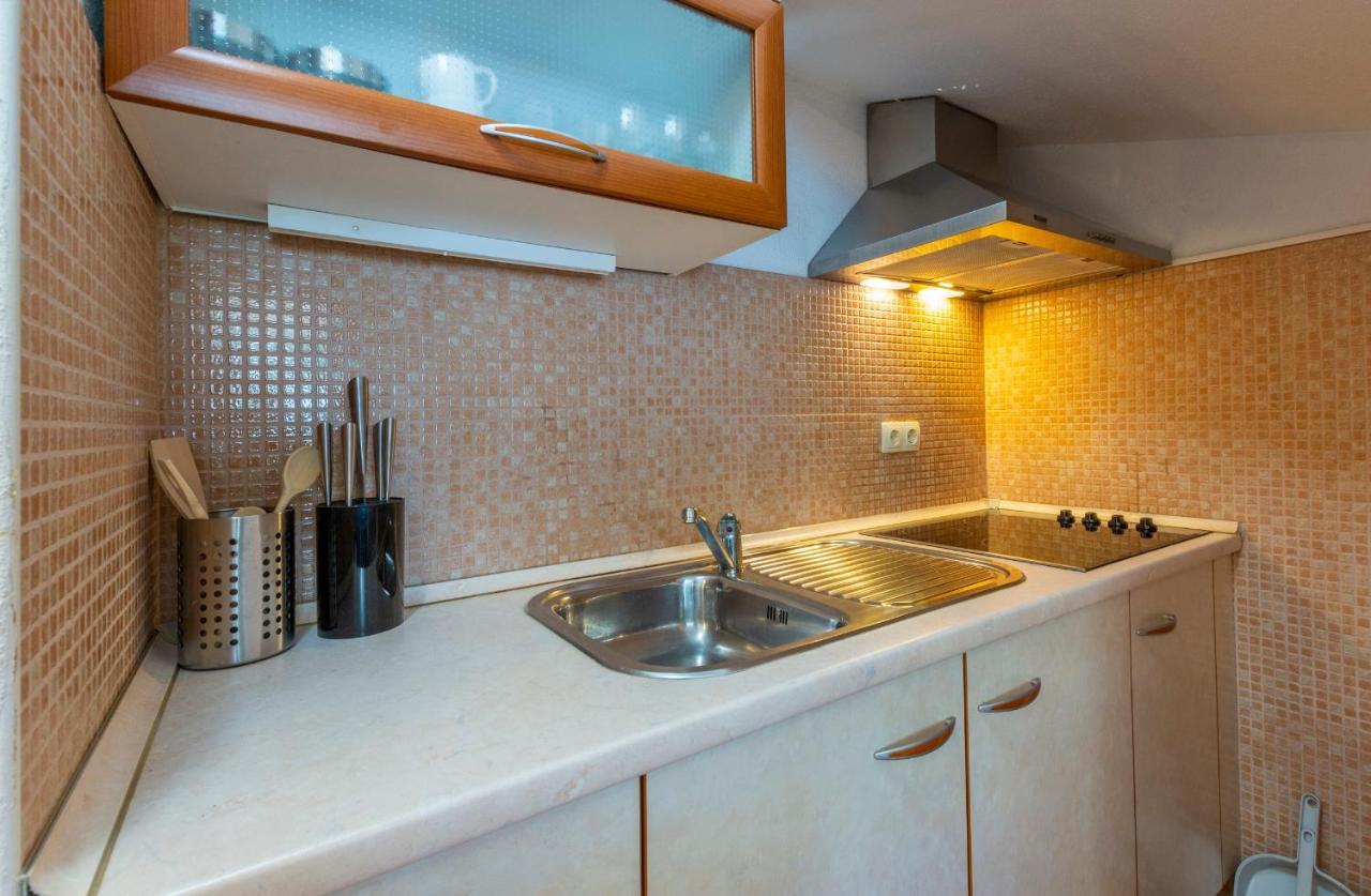 Janus Apartments Jelsa  Exterior photo